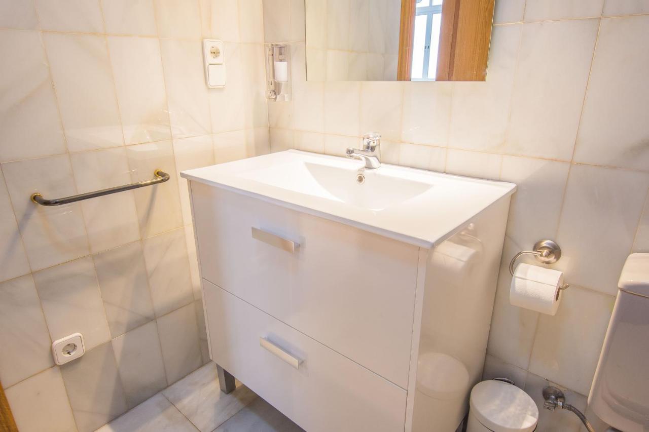Qh Puerta Real Apartment Гранада Екстериор снимка